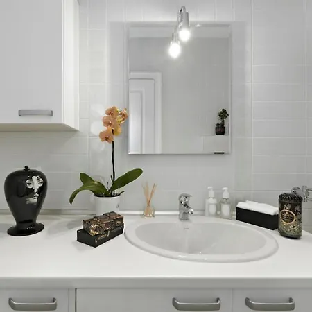 Apartment Nisque Properties *